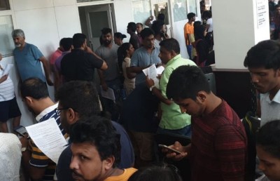 ކިންގްސްބަރީގައި ބޮން ގޮއްވާލި އިރު ދެ ދިވެއްސަކު ތިބި!