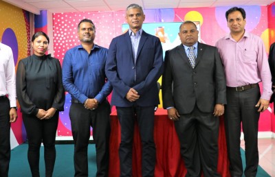 ޑޮކްޓަރުންނަށް، މުވާސަލަތީ ޚާއްސަ ޕެކޭޖެއް އުރީދޫން ތައާރަފުކޮށް