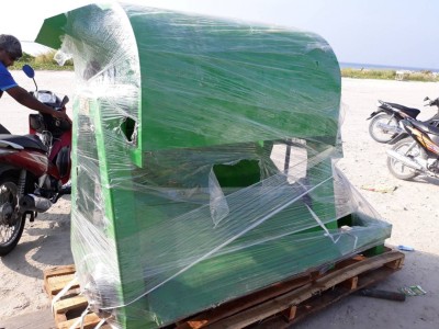 ބޮނބިނަރާއި ބޮނބިކުޑި ވަކިކޮށްދޭ މެޝިނެއް މެމްބަރު ނަޝީދު ހަދިޔާކޮށްފި