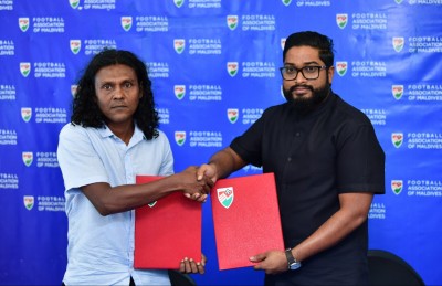 ފުޓްބޯޅައިގެ ޖީލެއް ބިނާކުރުމުގެ ޒިންމާ ކުޑަހީނާ އަށް