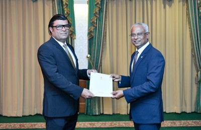 ލަންކާއިން ހައްޔަރުކޮށްފައިވާ ދެ ދިވެހިންނާ ސަފީރު ބައްދަލު ކުރައްވައިފި