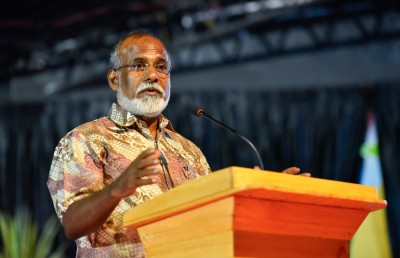 ހިންމަފުށީ ކައުންސިލުން އެ ރަށު މީހަކަށް ހައްޖު ދަތުރެއް ދީފި