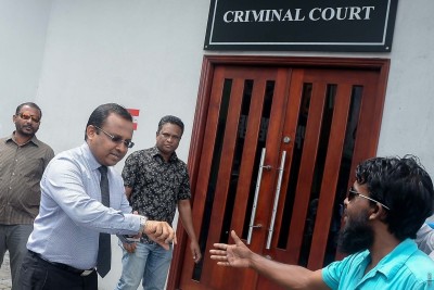 އަބްދުﷲ ރިޔާޒުގެ މައްޗަށް އުފުލާފައިވާ ނުފޫޒު ފޯރުވުމުގެ ދައުވާގެ ޝަރީއަތް މާދަމާ ފަށަނީ