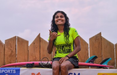 ސާފިން ލީގުގެ ފުރަތަމަ މުބާރާުގެ އަންހެން ޗެމްޕިއަންކަން ވެސް އާޔާ ހޯދައިފި