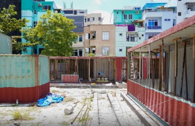 ހުޅުމާލޭގައި ކޮންޓެއިނަރުން ހަދާ ޕާކް ރޯދައަށް ނިންމަނީ