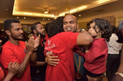 ނިޒާމްބެ އޭއެފްސީ އޭ ލައިސަންސް ނަގަނީ