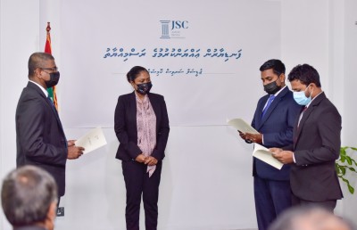 ސިވިލް ކޯޓުގެ ފަނޑިޔާރު ކަމަށް ދެ ބޭފުޅުން އައްޔަން ކުރަނީ