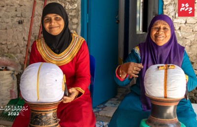 ކަސަބް ލިބާހުގެ ކަވި މަސައްކަތުގައި ދެމައިން: ބޭނުމަކީ މިކަން އުވިގެން ނުދިއުން!