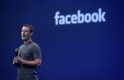 ފޭސްބުކްގެ ވެރިޔާގެ އިސްތިއުފާ އަށް ގޮވާލައި ޕެޓިޝަނެއްގައި ސޮއިކުރަނީ