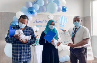 ހަ މަހުގައި އުފަންވި އެއްމާބަނޑު ދެ ކުދިން ސަލާމަތްކޮށްދީ ބޮޑު އުފަލެއް
