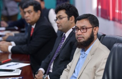ފަންޑުގެ ދަތިކަމާ ހުރެ މުވައްޒަފުން ތަމްރީނުކުރަން ހުރަސްއެޅޭ: ސީއެސްސީގެ ރައީސް
