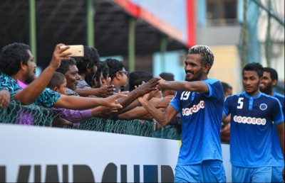 ނިއު ރޭޑިއަންޓުގެ މައްސަލައިގައި ސަޕޯޓަރުން ތެދުވެއްޖެ