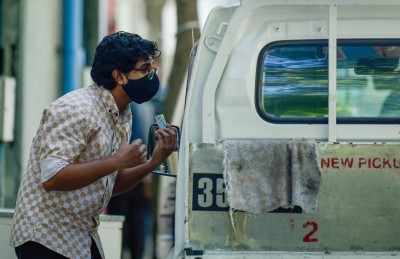 ކޮވިޑް-19: ރާއްޖޭގައި މާސްކް އެޅުން ދެން މަޖުބޫރެއް ނުވާނެ