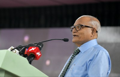 ދިވެހިން އެހެން ގައުމަކަށް ގޮސް ކުރާ ހަނގުރާމައަކީ ޖިހާދެއް ނޫން: މައުމޫން
