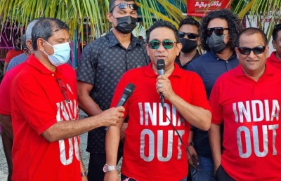 "އިންޑިއާ އައުޓް" ކެމްޕެއިނުގައި ރައްޔިތުން ބައިވެރިނުވާން ނަޝީދު އެދިވަޑައިގެންފި