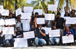ޓެކްސީތަކުގެ މޮބައިލް އެޕްލިކޭޝަންތައް ޑައުންކޮށް، ސެންޓަރުތައް ބަންދުކޮށްފި