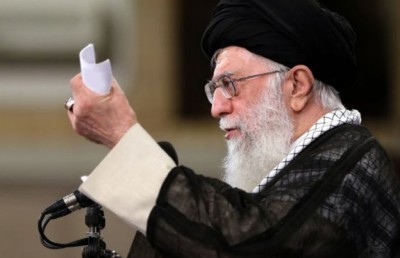 އެމެރިކާއާ އެކު އީރާނުން ހަނގުރާމައެއް ނުކުރާނެ: ޚާމަނާއީ