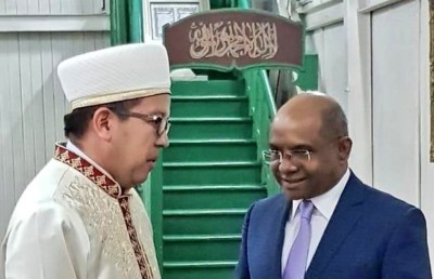 ރޮމޭނިއާގެ މުފްތީ ޝާހިދަށް ރޯދަ ވީއްލުމެއް ދެއްވައިފި