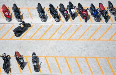 ފޮޓޯ ސްޓޯރީ: ހިޔާ ފްލެޓް ސަރަހއްދު، ޕާކިންގައި ހަމައެއް ލަމައެއް ނެތް!