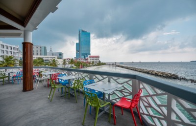 ރަސްފަންނު ޕެވިލިއަން ހިންގުން ލެމަންގްރާސް ރެސްޓޯރަންޓަށް، ހުކުރު ދުވަހު ހުޅުވަނީ