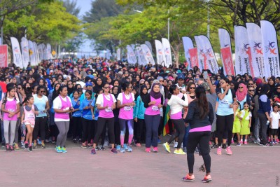 ފަސްހާސް ކަނބަލުންނާއެކު ފުރަތަމަ އޮބްސްޓެކަލް ދުވުން، ފުން މެސެޖުތަކެއް ދީފި!