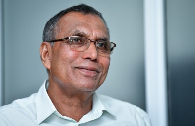 މަޖިލީހުގެ ރައީސްކަމަށް ވާދަވެރިކަން ބޮޑުވެ، އަފީފަށް ފާޑު ކިޔުން!