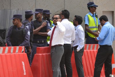 އަމީތު މާދަމާރޭ ފުލުސް އޮފީހަށް ހާޒިރު ކުރަނީ