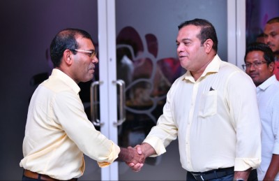 މަޖިލީހުގެ ރައީސްކަމަށް ވާދަވެރިކަން ބޮޑުވެ، އަފީފަށް ފާޑު ކިޔުން!