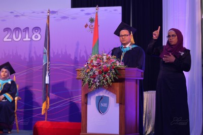 ކުރީގެ މަންހަޖުގައި އޮތީ ހަމައެކަނި ފޮތުގައި އޮތް އެއްޗެއް ކިޔަވައިދޭން: އާދަމް ޝަރީފް