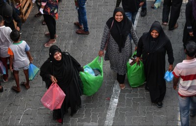 ބޭނުންހިފޭ އެއްޗެހި އުކާނުލައި "އެއްގެއިން އަނެއް ގެއަށް"