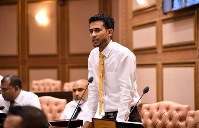 ސަރުކާރުން މަސްވެރިންނަށް އިހުމާލުވާ ކަމަށް ބުނެ ހުށަހެޅި ކުއްލި މައްސަލަ ބަލައިގެންފި