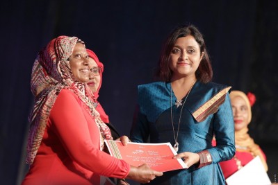 އިސް މަގާމުތަކުގައި އަންހެނުންގެ ދައުރު ބޮޑުކުރަންޖެހޭ: ދުންޔާ