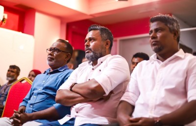 ޗައިނާ އޮތީ އޮތް ތަނުގައި، އިންޑިއާ ވަނީ ސިޓިންރޫމަށް: ޔާމީން