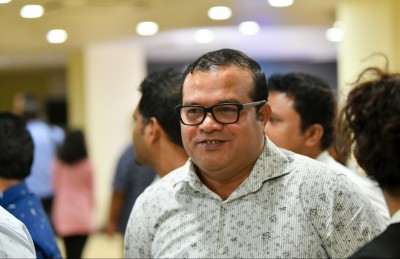 އަސްލަމް ގަބޫލުކުރައްވަނީ އެންމެ ގާބިލީ އޭނާ ކަމަށް!