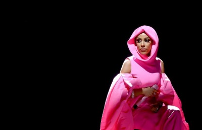 މިއުޒިކް ކުޅުން ހުއްޓާލާނެ ކަމަށް ޑޯޖާ ކެޓް ބުނެފި