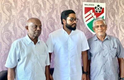 ނިއުގެ ކުރީގެ އިސްވެރިން ބައްސާމާ ބައްދަލުކޮށްފި