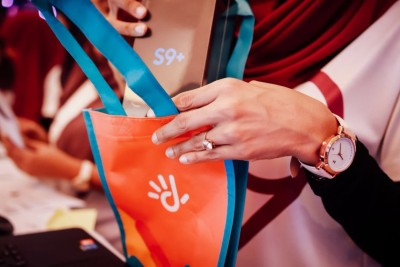 ދިރާގުން ސެމްސަންގް ގެލެކްސީ އެސް9 އަދި އެސް9 ޕްލަސް ތައާރަފުކޮށްފި