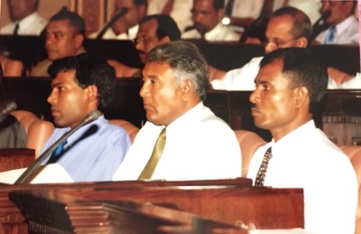 މަޖިލިހުގެ ރައީސްގެ މަގާމާ އެކު ނަޝީދު ތާރީޚުގެ ތެރެއަށް