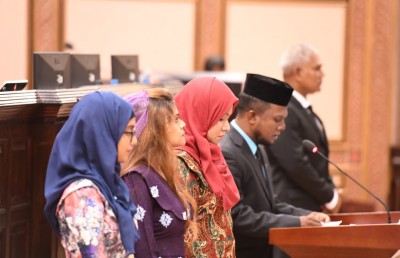އާ މަޖިލިސް ހުވާކޮށްފި