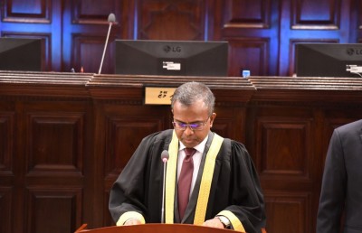 އާ މަޖިލިސް ހުވާކޮށްފި