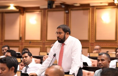މަޖިލިހުގައި މޯދީ އަށް ތަގްރީރު ކުރެއްވުމުގެ ދައުވަތު ދޭން ފާސްކޮށްފި