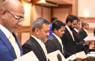 އާ މަޖިލިސް ހުވާކޮށްފި
