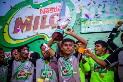 ވިލާ ބަލިކޮށް އަހުމަދިއްޔާއިން ތަށި އުފުލާލައިފި