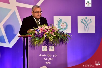 ސިވިލް ސާވިސް ހިދުމަތުގެ ފެންވަރު ރަނގަޅުކުރެވޭނީ އެންމެ އެކަށޭނަ ފަރާތަށް ވަޒީފާ ދީގެން: ނައިބު ރައީސް