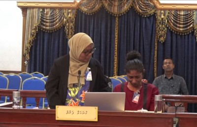 އަނިޔާގެ މާޒީ ކިޔައިދިނުމުން ނަޒާހާއަށް ކެތެއްނުވި