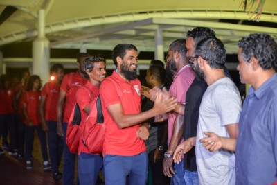 ނުކުންނާނީ ކްލަބާއި ގައުމު ތަމްސީލު ކުރުމަށް: އަކޫ