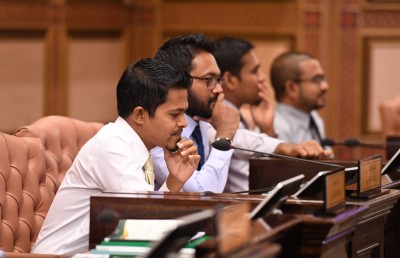 ކޮމިޓީތަކުގައި އިދިކޮޅު މެމްބަރުންގެ އަޑު އިއްވެން ޖެހޭނެ: ޝިޔާމް
