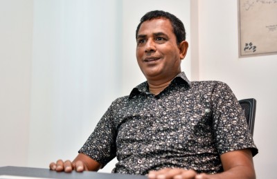 އަޒުމެއް ނުގުޑި، ވަޖީހުގެ ފޫހިކަމެއް ނެތް!