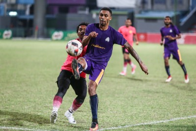 ބޮޑު ތަފާތަކުން ވެލެންސިއާ ބަލިކޮށް، ގްރީން ގަދަ ހައެއްގެ ތެރެއަށް
