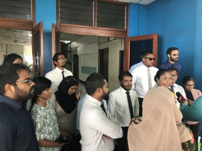 ވަކީލު ބައްދަލުވުން ރޭގަނޑަށް ހަމަޖައްސާތީ ވަކީލުން ކަންބޮޑުވުން ފާޅުކޮށްފި